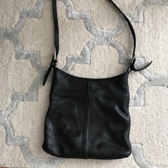 Roots Handbags - Y2K Roots Black Full Grain Leather Purse